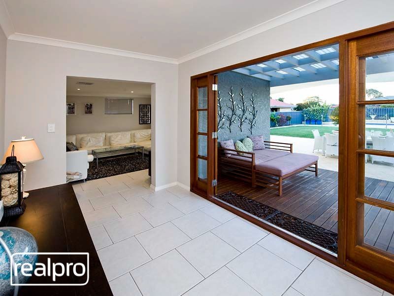 32 Cloister Avenue, Manning WA 6152