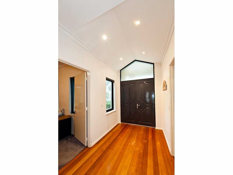 24 Cornish Crescent, Manning WA 6152