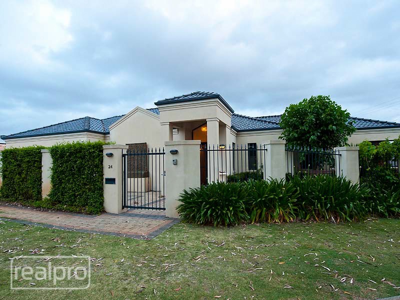 24 Cornish Crescent, Manning WA 6152