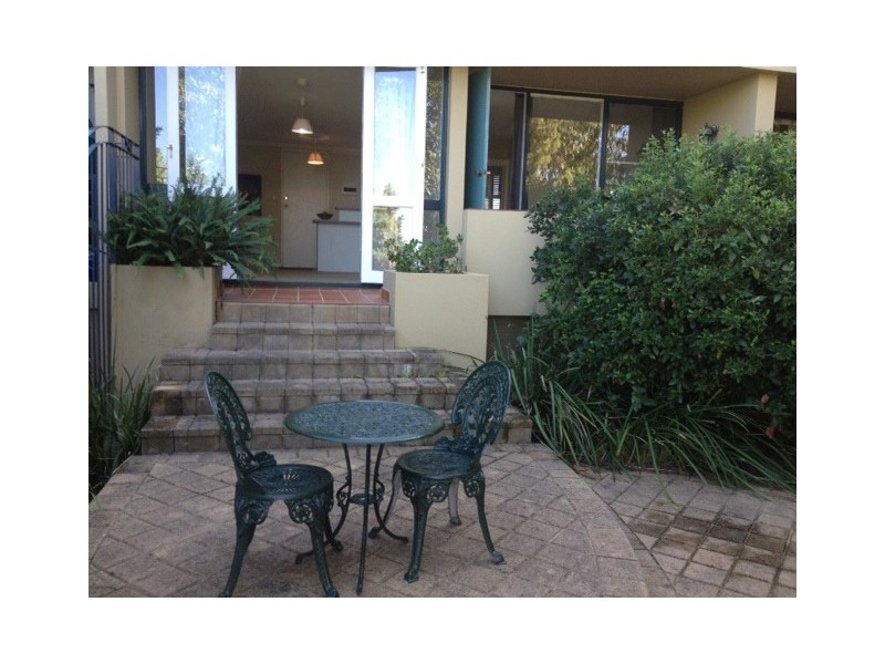 2/16 Hensman Street, South Perth WA 6151