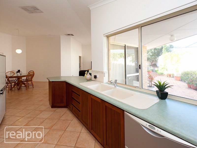 32 Godwin Avenue, Manning WA 6152