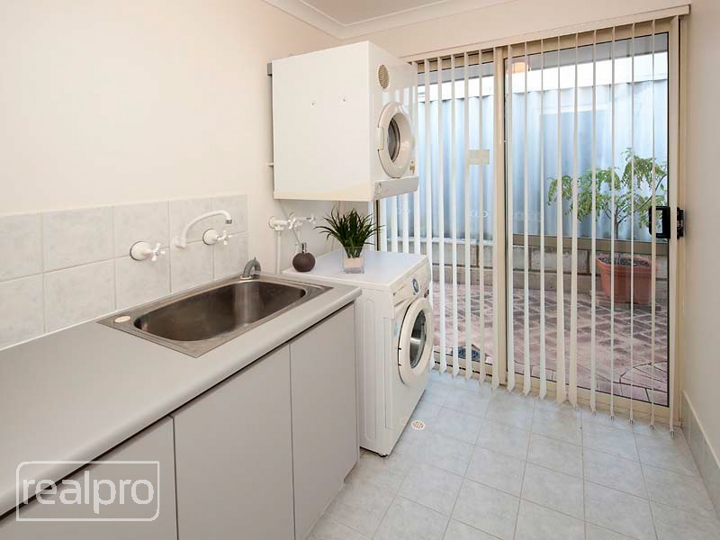 32 Godwin Avenue, Manning WA 6152
