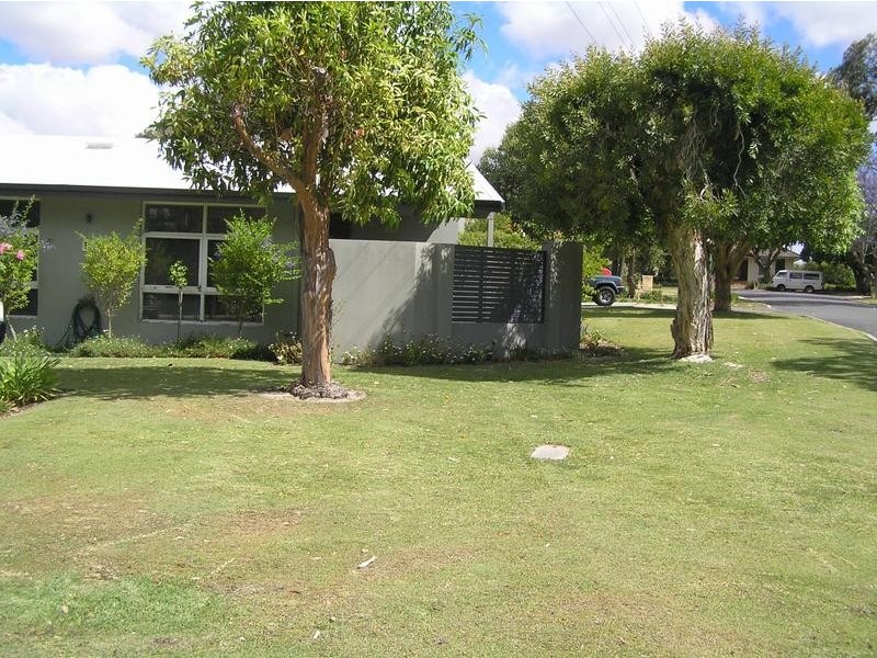 19 Roebuck Drive, Salter Point WA 6152