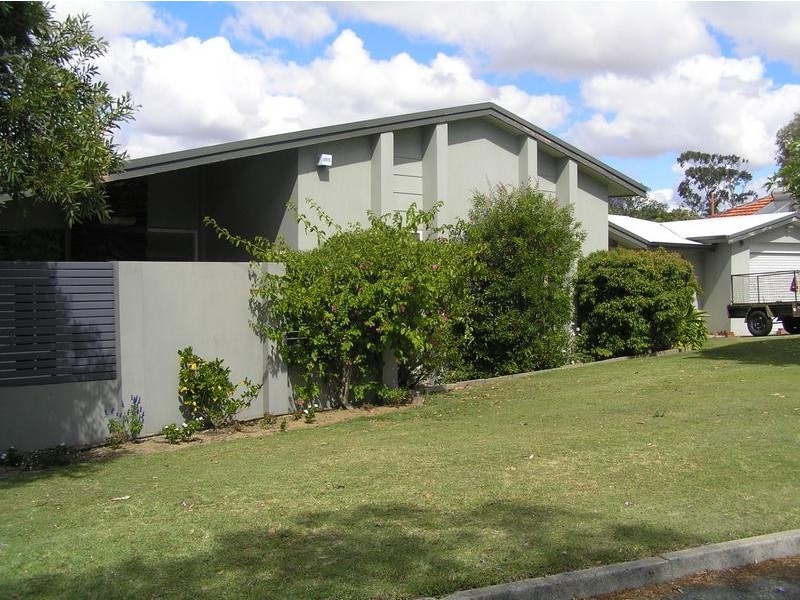 19 Roebuck Drive, Salter Point WA 6152
