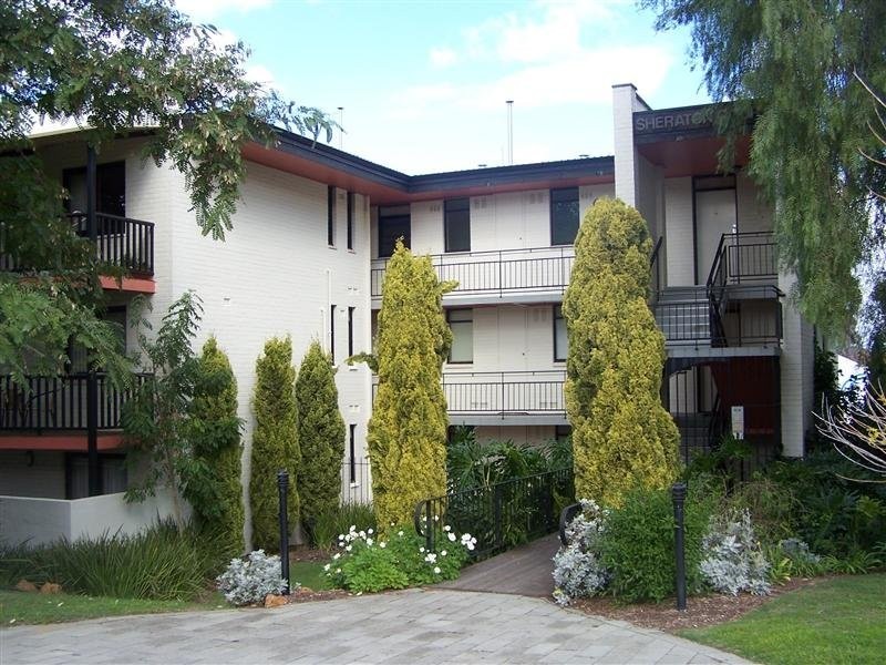 4/20 Rose Avenue, South Perth WA 6151