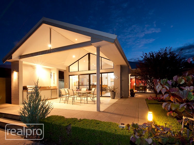 22 Bickley Crescent, Manning WA 6152