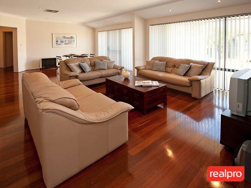 2/49 Griffin Crescent, Manning WA 6152