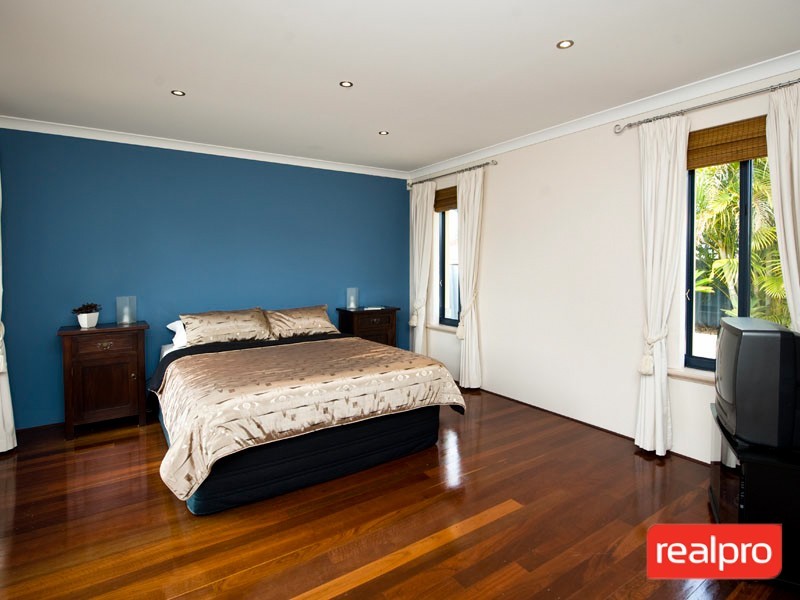 2/49 Griffin Crescent, Manning WA 6152