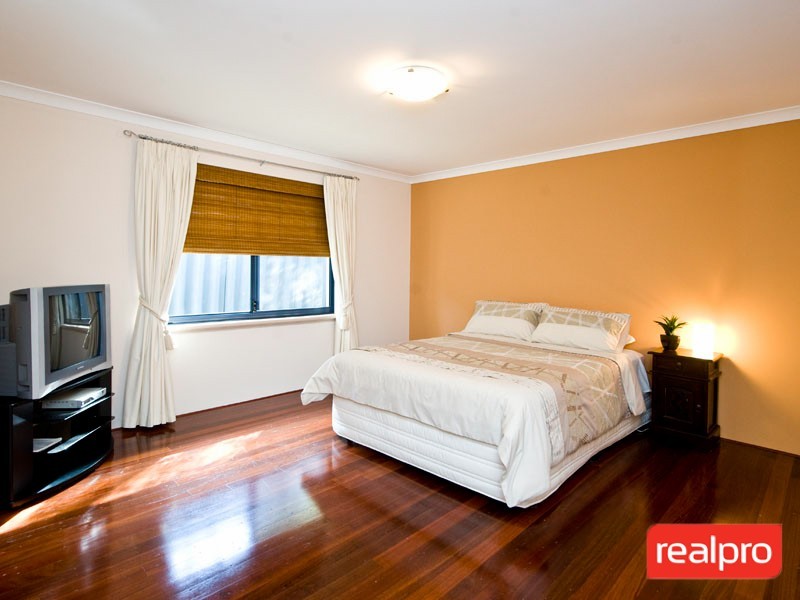 2/49 Griffin Crescent, Manning WA 6152