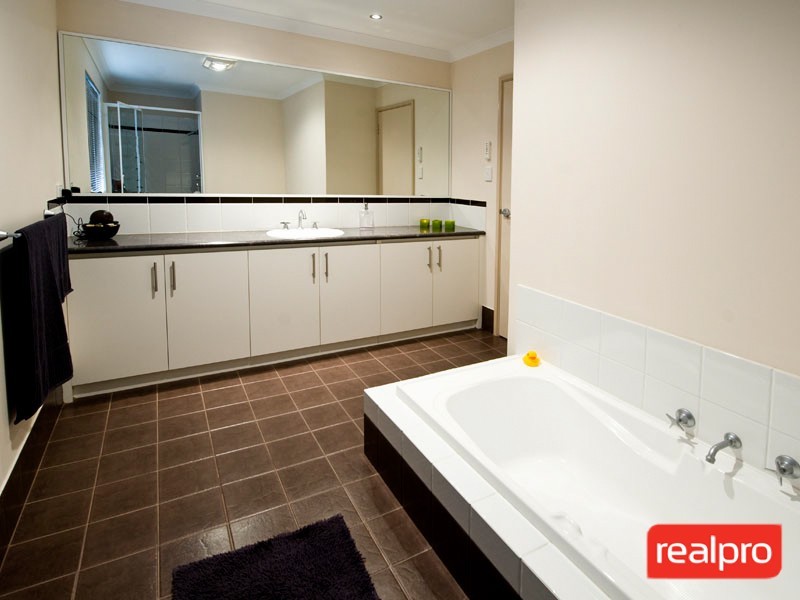 2/49 Griffin Crescent, Manning WA 6152