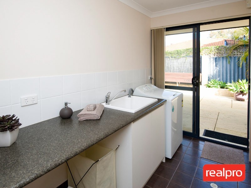 2/49 Griffin Crescent, Manning WA 6152