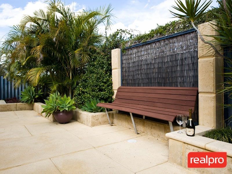 2/49 Griffin Crescent, Manning WA 6152