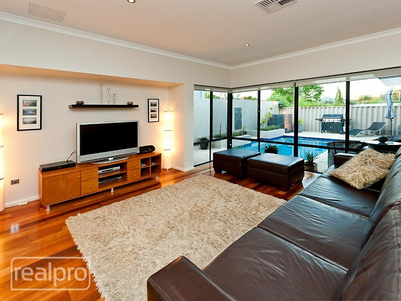 22A Bickley Crescent, Manning WA 6152