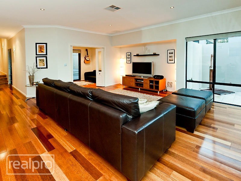 22A Bickley Crescent, Manning WA 6152