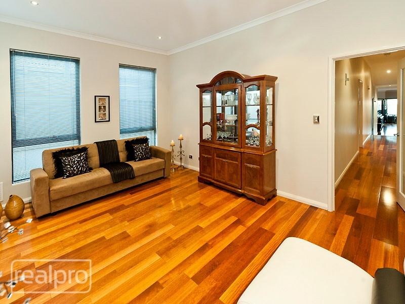 22A Bickley Crescent, Manning WA 6152
