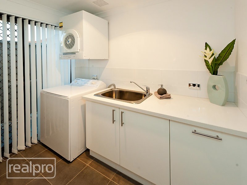22A Bickley Crescent, Manning WA 6152