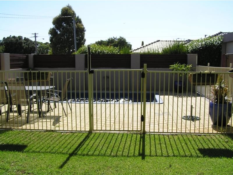 47 Bradshaw Crescent, Manning WA 6152
