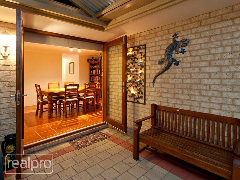 45A Welwyn Avenue, Manning WA 6152