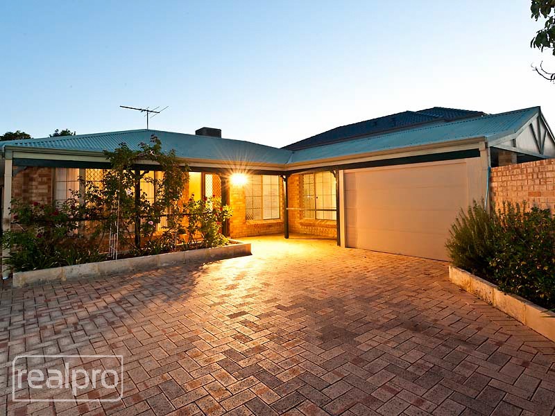 31A Henning Crescent, Manning WA 6152