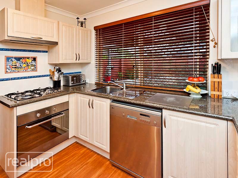 31A Henning Crescent, Manning WA 6152