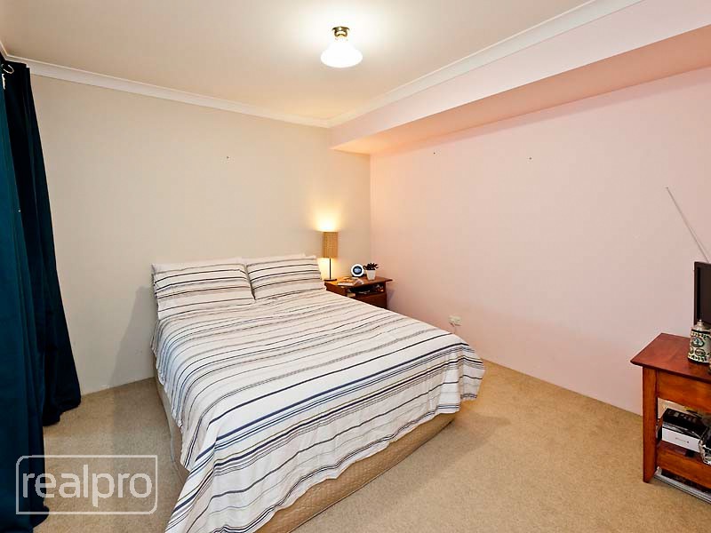 31A Henning Crescent, Manning WA 6152