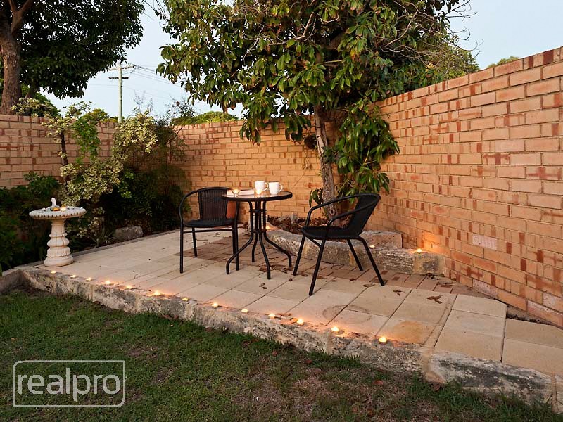 31A Henning Crescent, Manning WA 6152