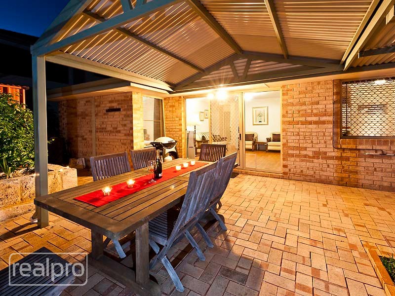 31A Henning Crescent, Manning WA 6152