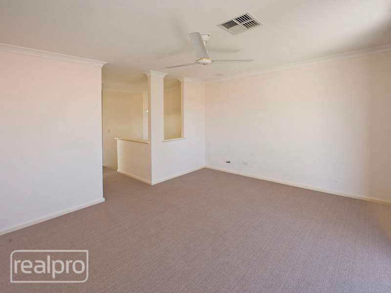 8/78 Clydesdale Street, Como WA 6152