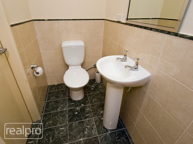 2 Klem Avenue, Salter Point WA 6152