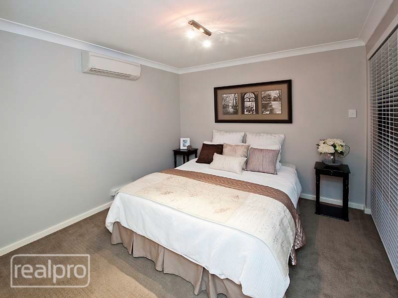 2/34 Salter Point Parade, Salter Point WA 6152