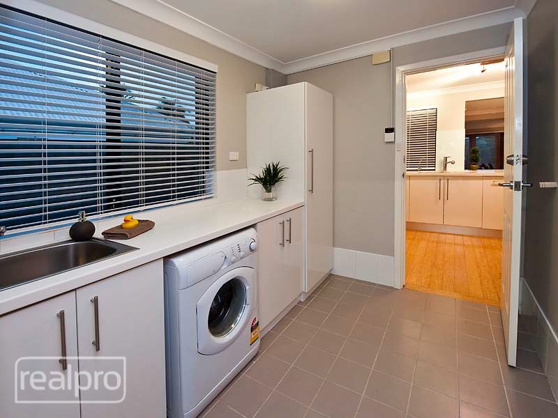 2/34 Salter Point Parade, Salter Point WA 6152