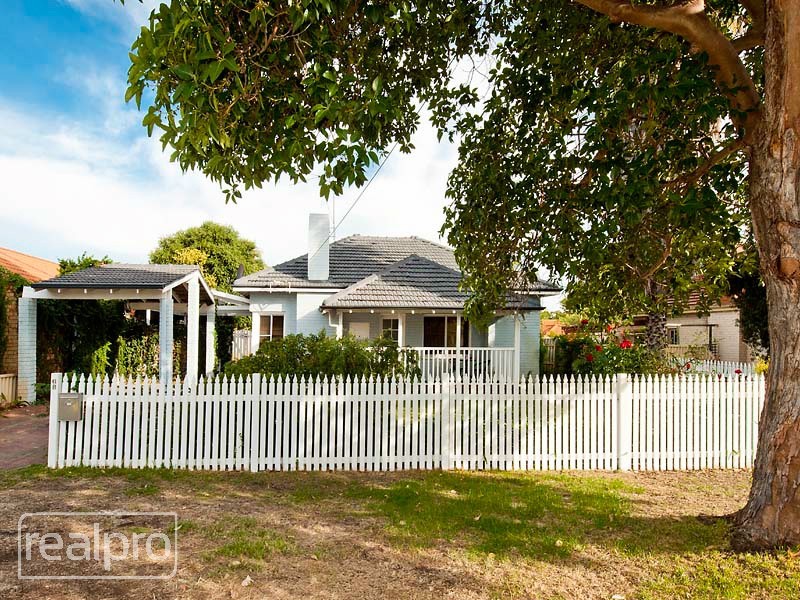 41B Cloister Avenue, Manning WA 6152