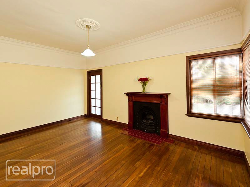 41B Cloister Avenue, Manning WA 6152