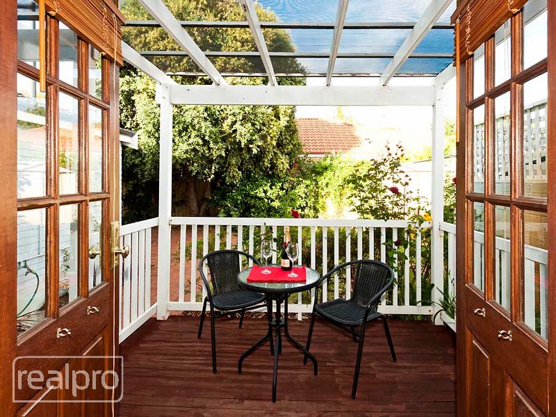 41B Cloister Avenue, Manning WA 6152