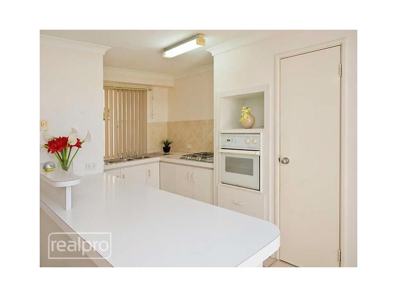 8/78 Clydesdale Street, Como WA 6152