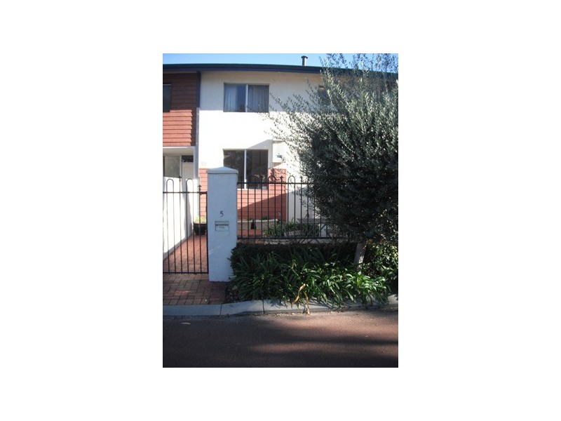 5/24 Melinga Court, Karawara WA 6152