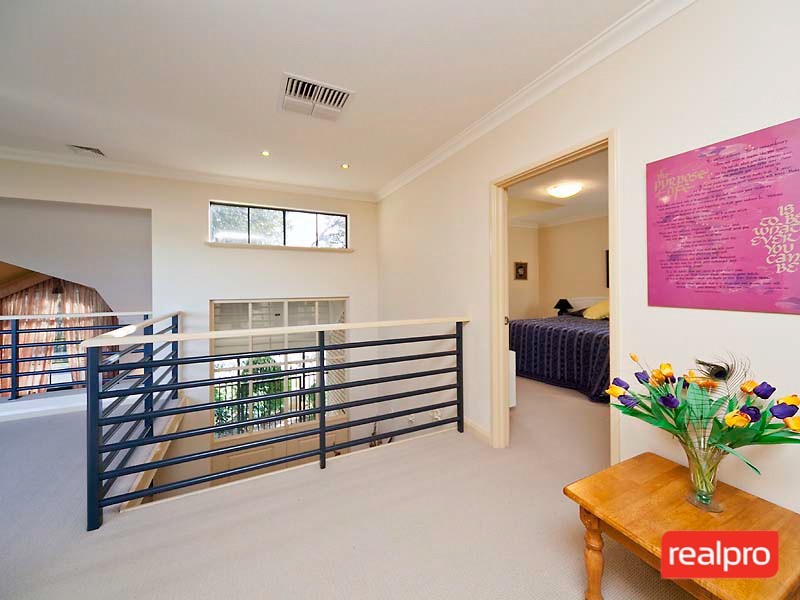 27 Gentilli Way, Salter Point WA 6152