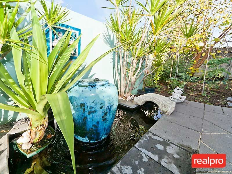 27 Gentilli Way, Salter Point WA 6152