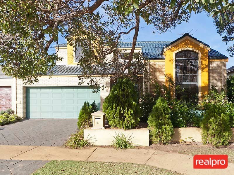 27 Gentilli Way, Salter Point WA 6152