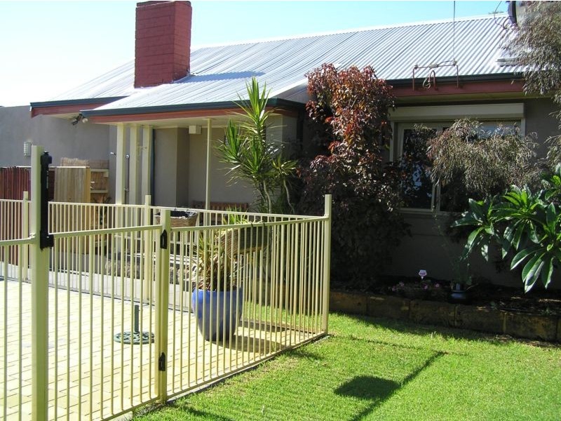 47 Bradshaw Crescent, Manning WA 6152