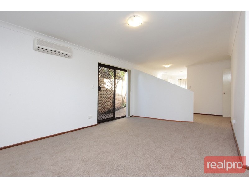2/67 Axford Street, Como WA 6152