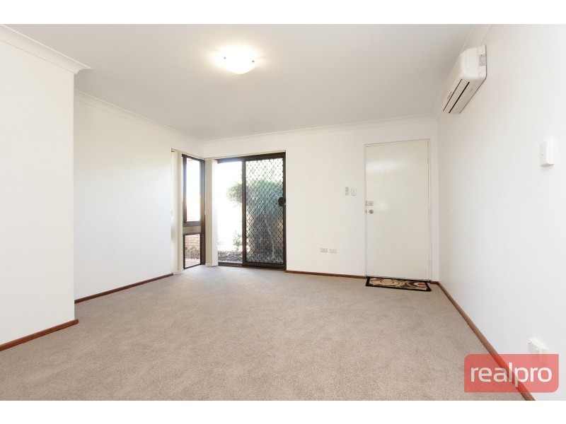 2/67 Axford Street, Como WA 6152