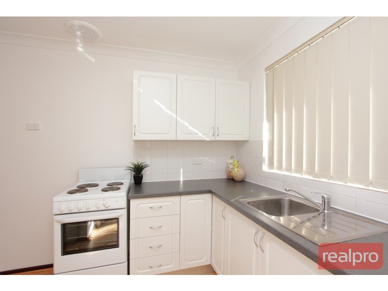 2/67 Axford Street, Como WA 6152