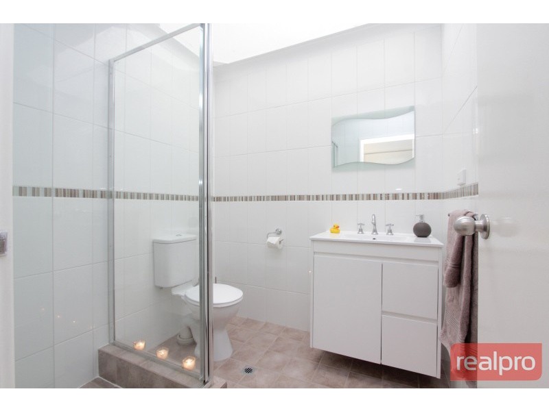 2/67 Axford Street, Como WA 6152