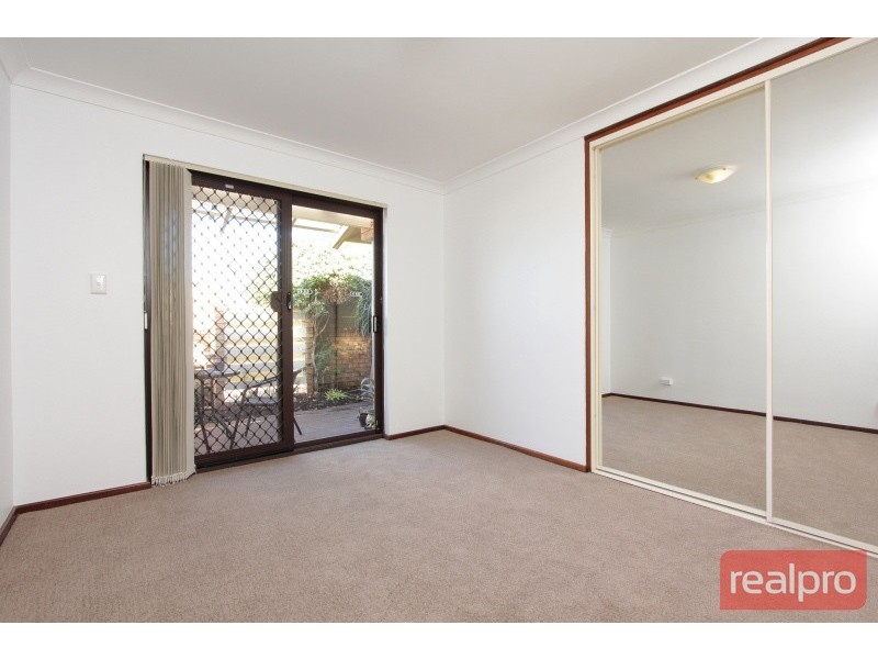 2/67 Axford Street, Como WA 6152