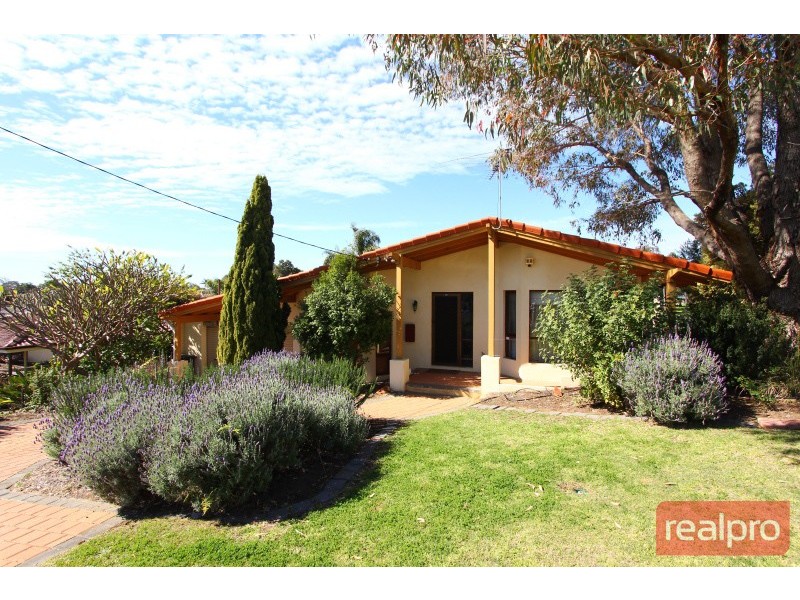 12 Balfern Court, Hamersley WA 6022