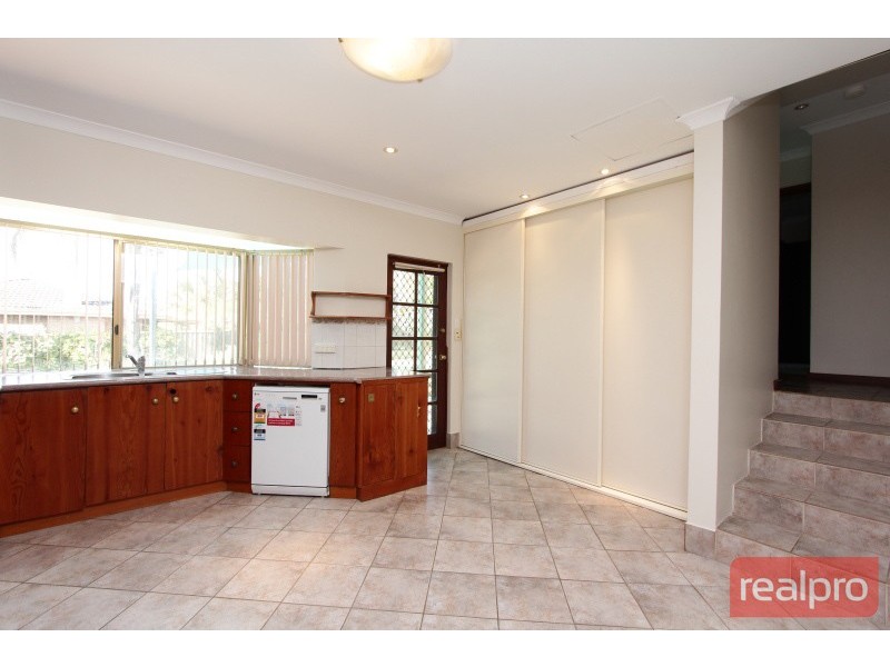 12 Balfern Court, Hamersley WA 6022