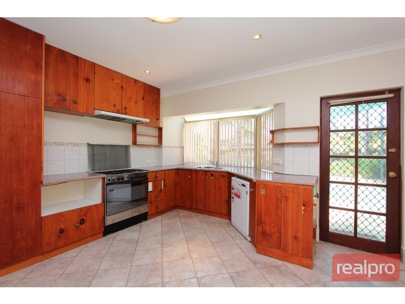 12 Balfern Court, Hamersley WA 6022