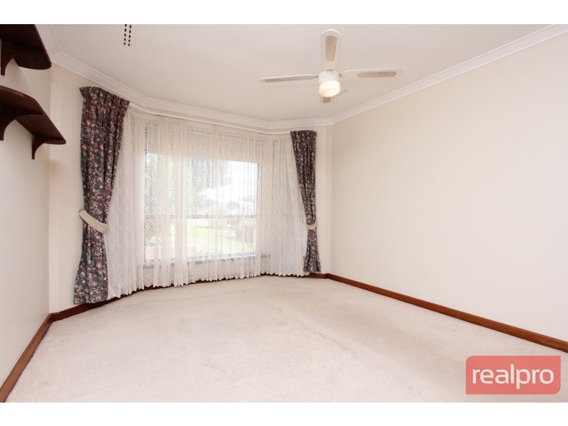 12 Balfern Court, Hamersley WA 6022