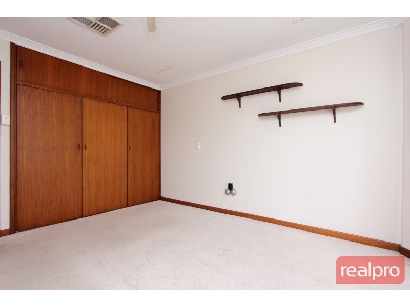 12 Balfern Court, Hamersley WA 6022